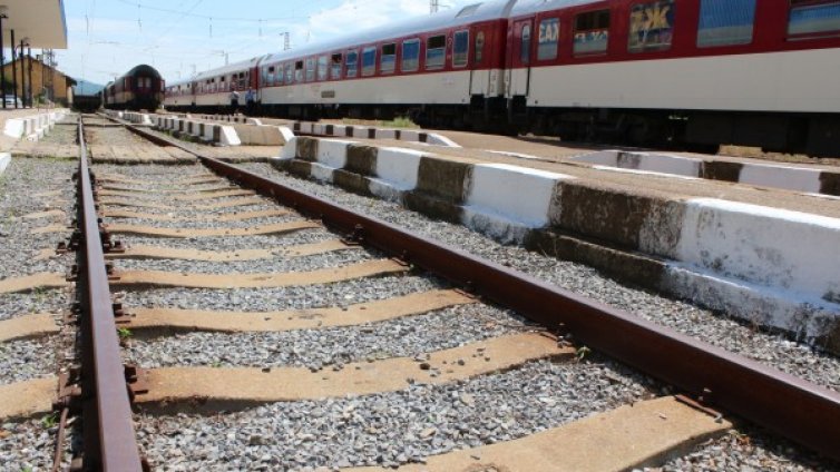 Мъж беше прегазен от влак край Казанлък 