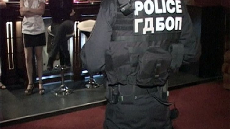 Хванаха двамата обвинени в склоняване към проституция 