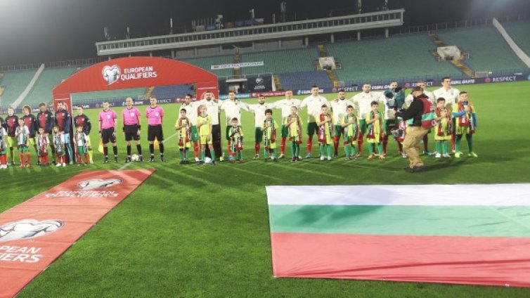 Националният стадион остава празен за баража с Унгария?