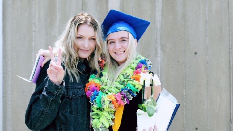 3 зодии, които спокойно говорят за секс с родителите си