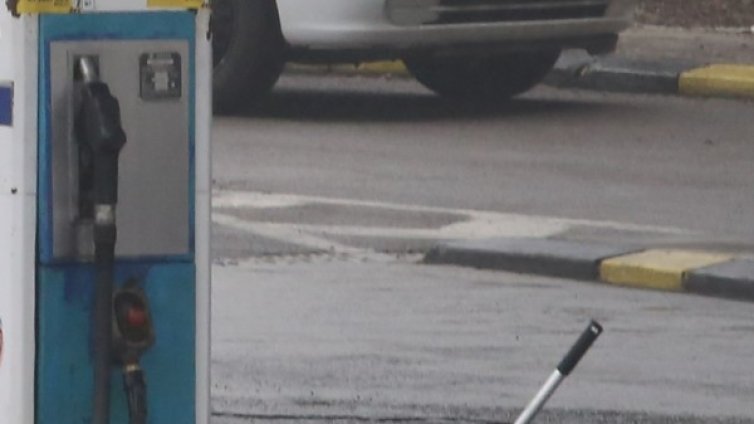 Арестуваха трима за грабеж на бензиностанция в Русе