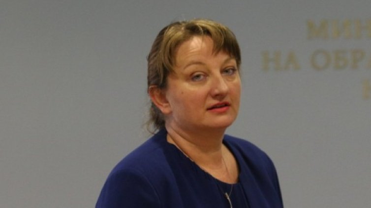 Храна по домовете за социално слаби, държавата търси начини