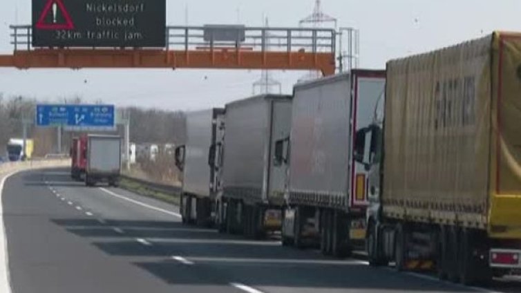 Български шофьори блокирани при Словакия