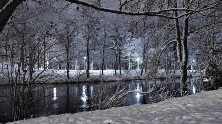 Зимата се върна, сняг и дъжд в цялата страна 