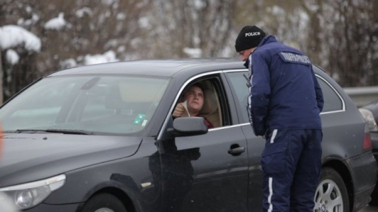 МВР улеснява бланката на декларацията за придвижване през КПП-та