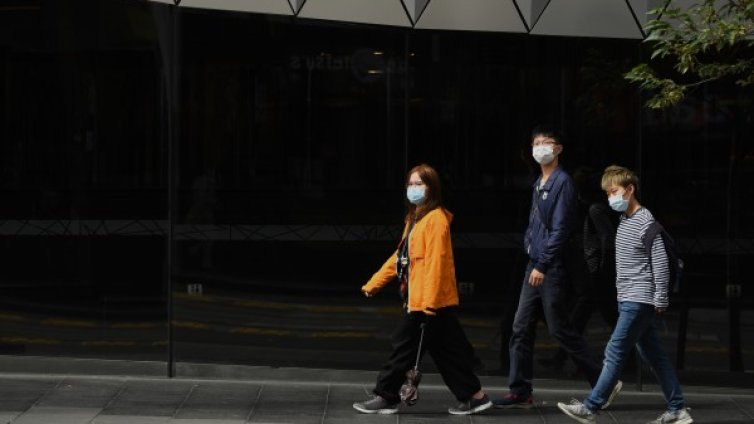 Защо на Запад не носим маски, но в Азия е масова практика?