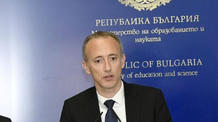 Удължаване на учебната година? Може и да не се стигне дотам