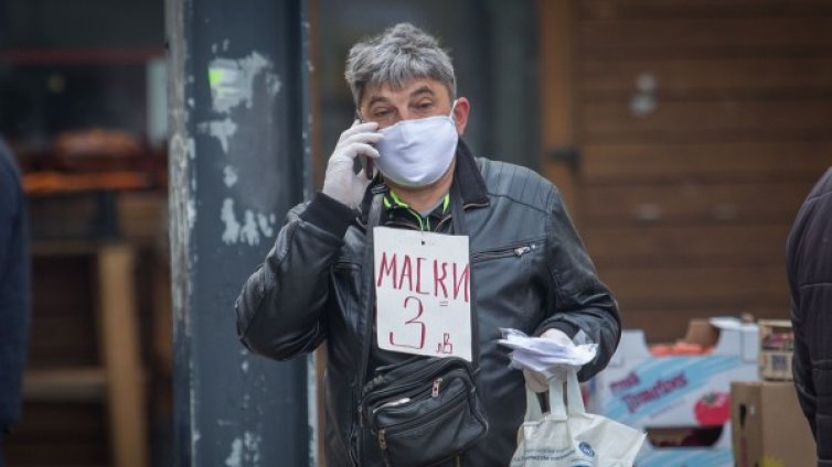 Караниколов: Нормалният живот ще продължи и след вируса 