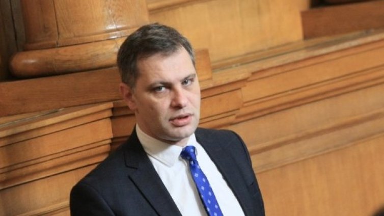 Депутат: Във ВМРО няма нито един заразен с коронавирус