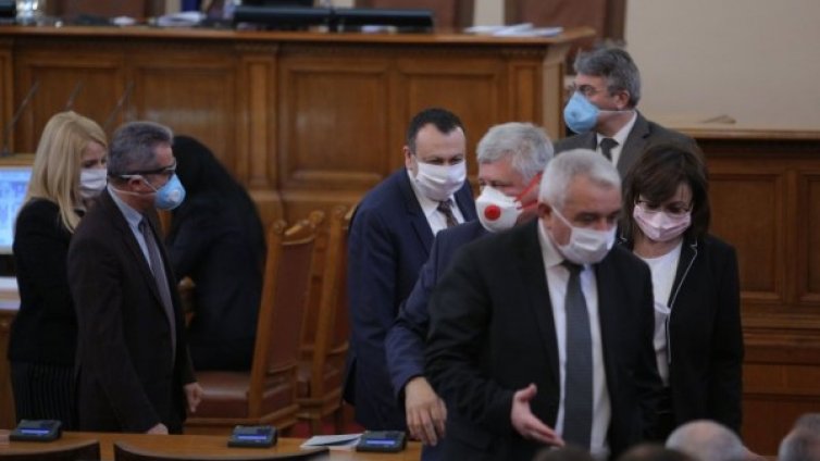 Парламентът се събира следващата седмица за заседание в НДК?