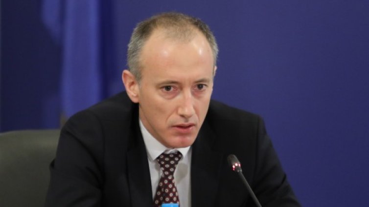 Вълчев: При електронното обучение децата учат дори повече
