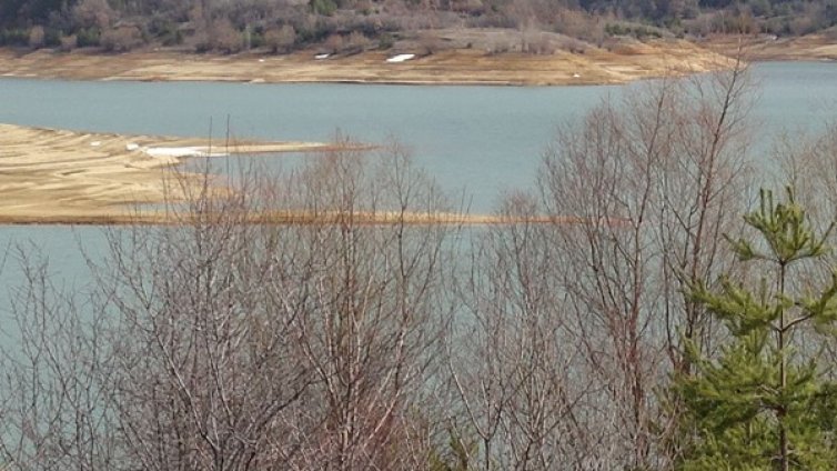 Язовир "Ивайловград" достига кота на преливане 