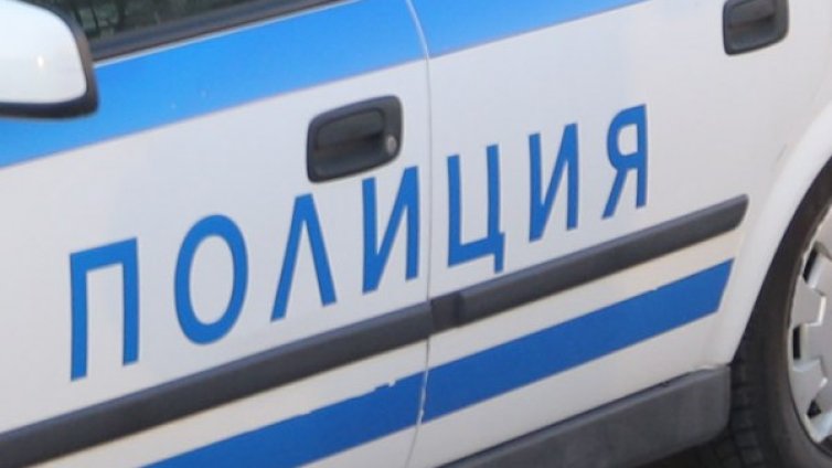 Пиян бургазлия налетя с дървен кол на полицай
