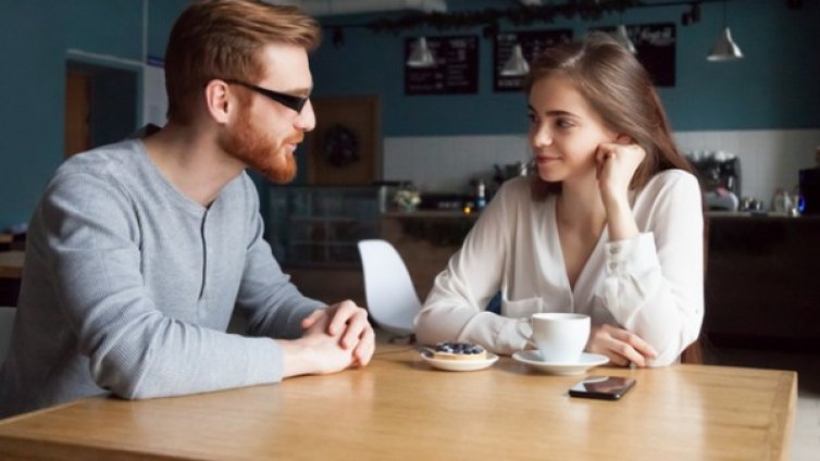 6 неудобни въпроса, които да обсъдите с партньора си
