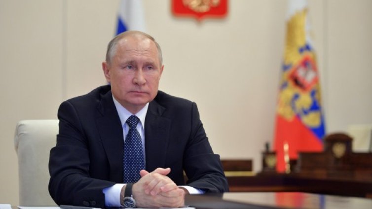Мерките на Путин: Средства за лекарите, облекчения за бизнеса
