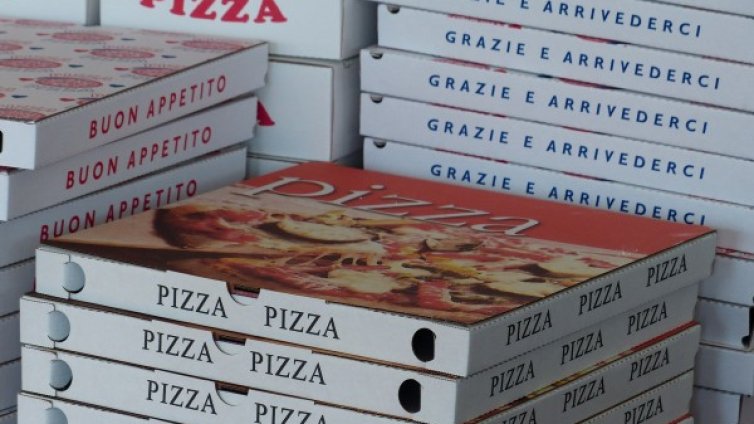 Спад на поръчките на храна за вкъщи през март 