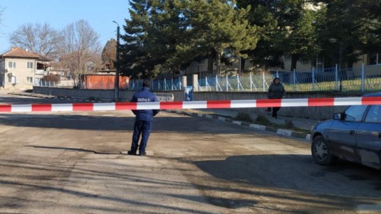 Взрив в селска къща вкара жена в болница 