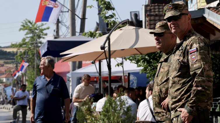 Косовски войници без да искат нахлуха в база на НАТО