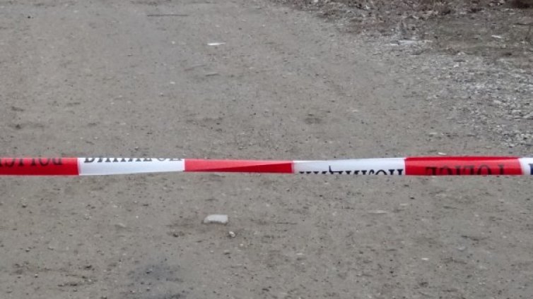 Обраха чантата на пенсионерка в собствената й къща 