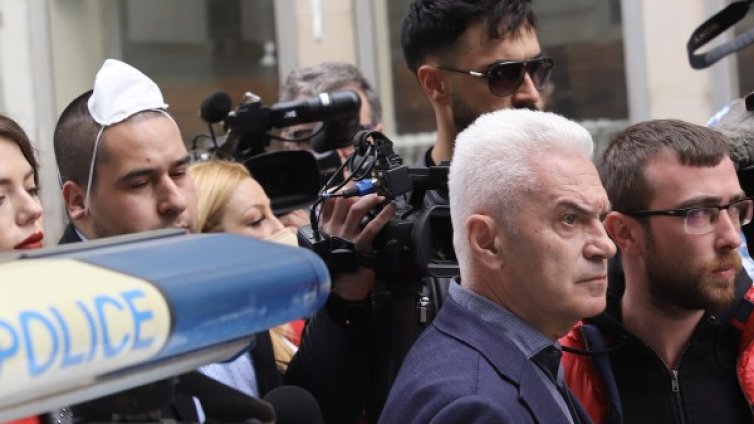 Волен Сидеров ще прекара 24 часа в ареста