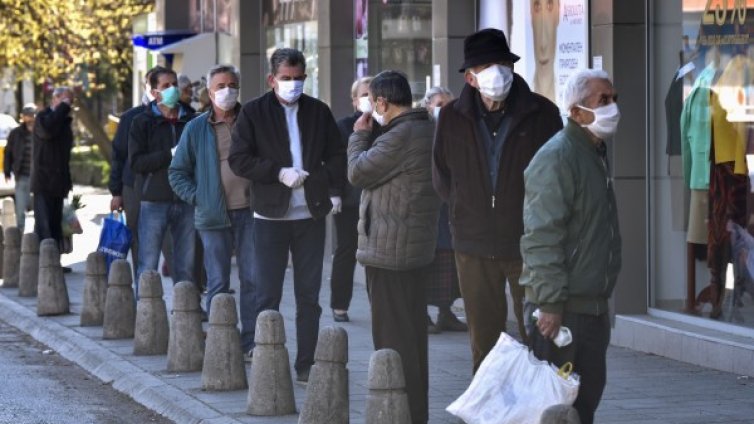 На Великден в Сърбия и Северна Македония пълна забрана за излизане