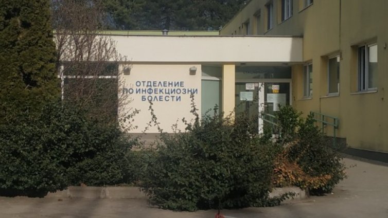 Изписаха първия пациент с COVID-19 в Русе 