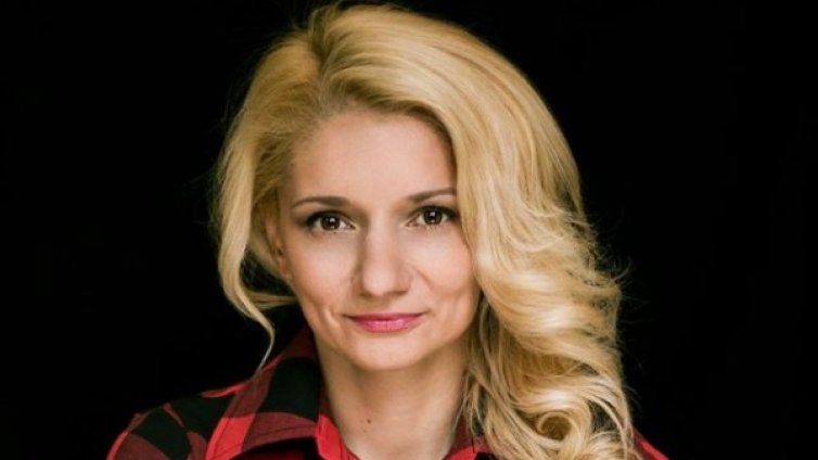 Яна Огнянова: Вчера бях актриса, днес съм начална учителка