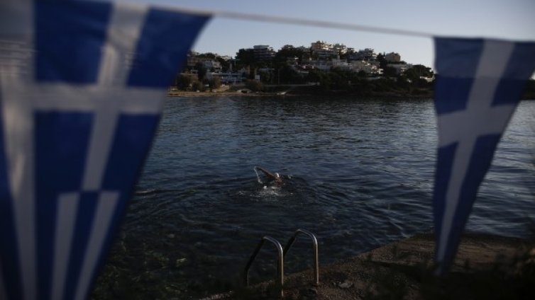 Хотелите в Гърция може да отворят най-рано през юли