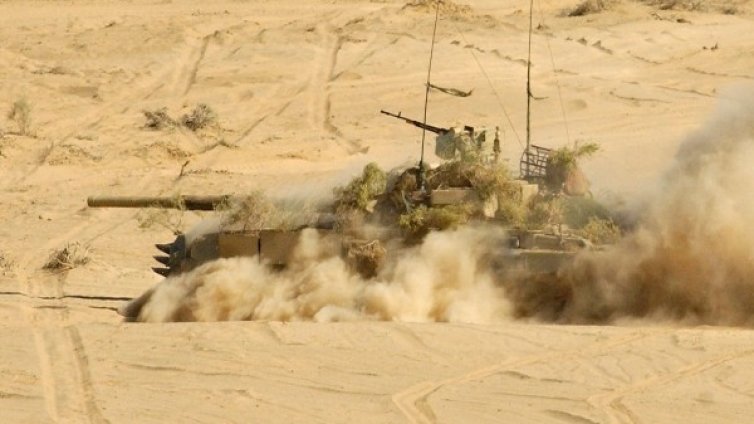 Русия изпраща 150 танка и бронирани машини на Сирия