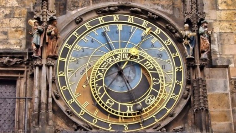 Ретрограден Плутон и влиянието му върху зодиите