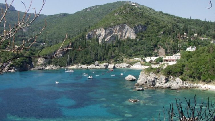 Прогноза съкращава приходите в туризма до 70% 