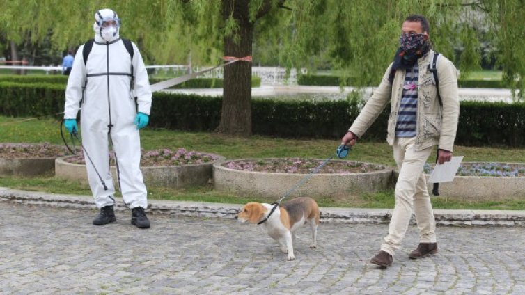 Полицията глоби 42 души без маски в морската столица за ден 