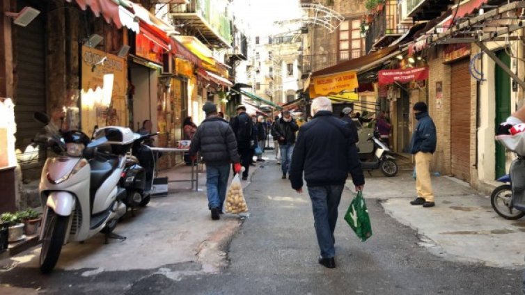 Дзен &ndash; кварталът на Палермо, унищожен от коронавируса и завладян от мафията