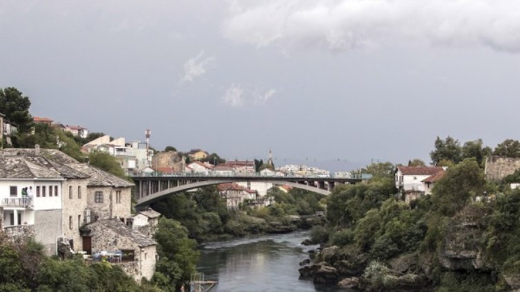 Босна не пусна руски специалисти да дезинфекцират Мостар