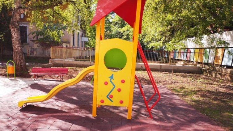 Ако детските градини не отворят, учителите &ndash; в неплатен отпуск 