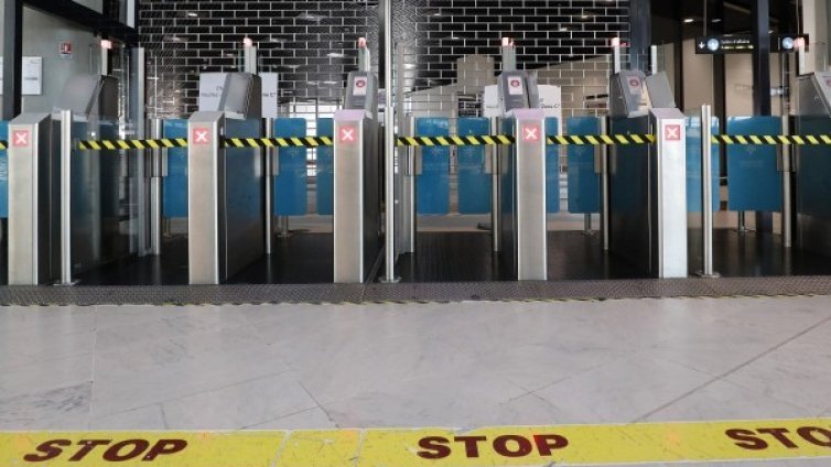 Блокираните в Париж българи ще се върнат у нас