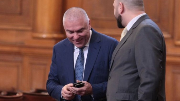 Марешки зове за отказ от субсидиите, БСП иска да си плати за реклама