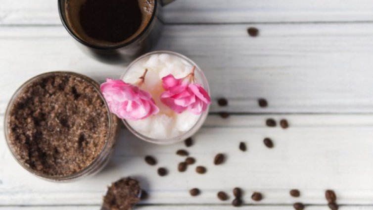 Как да спрете косопада с помощта на кафе  