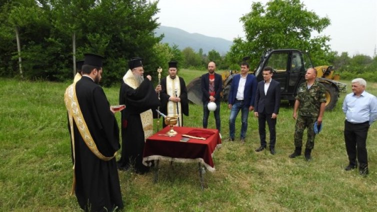 Ремонтират учебния център на военните в Црънча за 330 дни