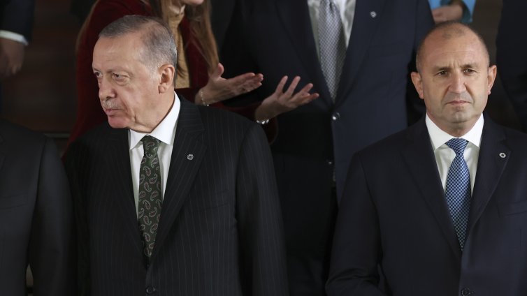 Радев и Ердоган заедно ще гледат мача между България и Турция в Бурса