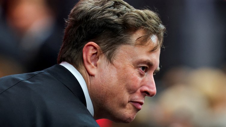 Grokipedia на Мъск стартира като алтернатива на “будната“ Уикипедия