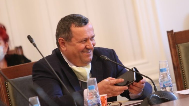 Хасан Адемов за коронавируса: Кашлицата е мъчителна 