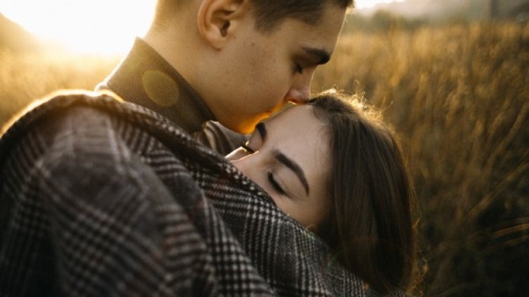 Значения на различните типове целувки