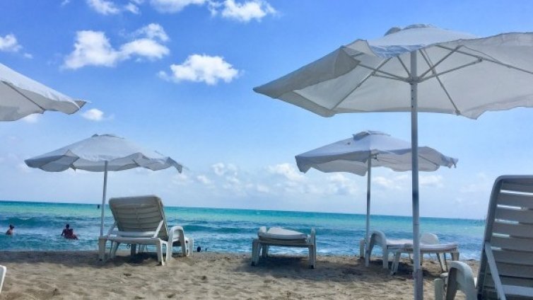 Най-трудният сезон за Слънчака, само 10% от хотелите ще отворят 