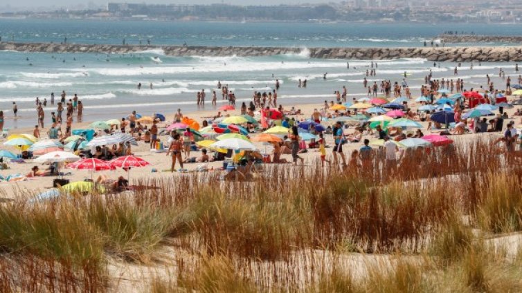 Плажовете в Европа отново са пълни &ndash; има ли притеснения? 