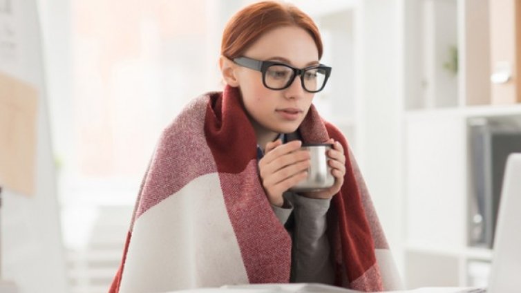 Защо на жените вечно им е студено, а на мъжете не?