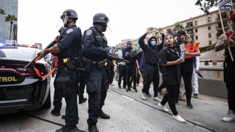 Стрелба по протестиращи в Детройт, един загина