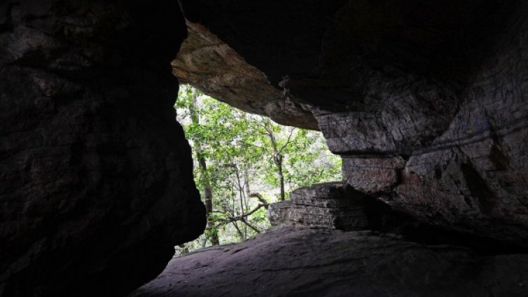 Пещера Утробата и легендите около нея