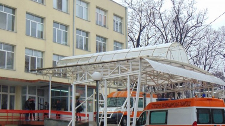 Жена изпадна в клинична смърт пред болницата в Пазарджик 