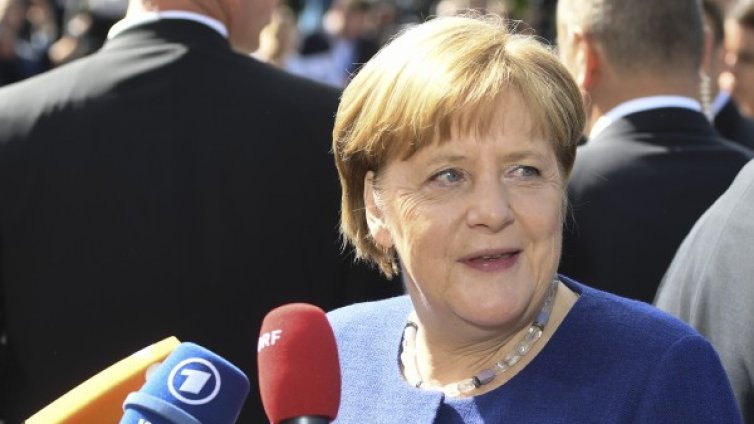 Меркел: Времената не са нормални и трябват необикновени мерки